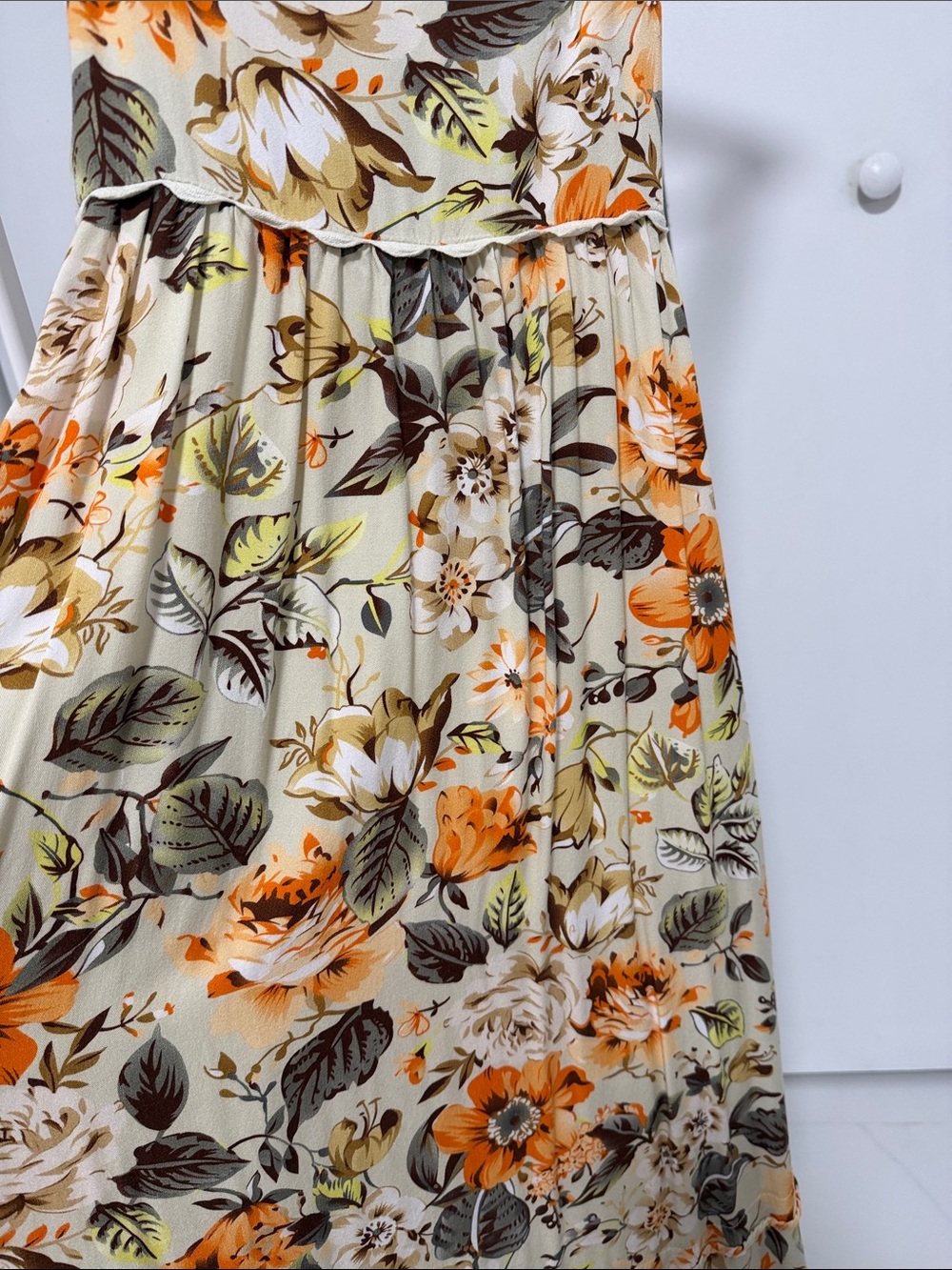 Floral Sleeveless Maxi Dress With A Bow In The Back. - Picture 6 of 10